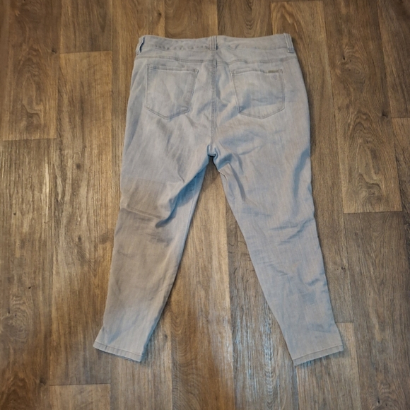 Melissa McCarthy SEVEN7 Pencil Jeans. - Picture 4 of 16